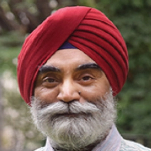 Dr Charan Singh